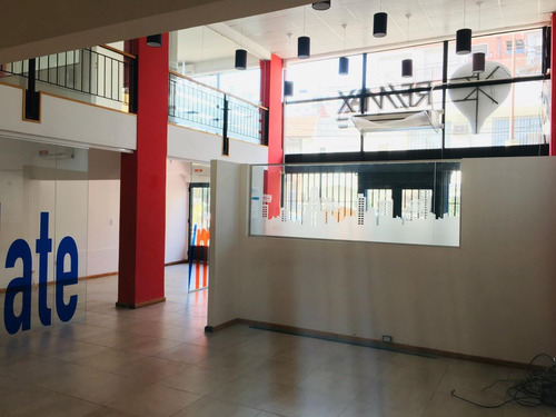 Imagen 13 de 30 de Importante Local En Alquiler En Ramos Mejía