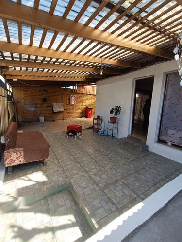 Casa En Venta De 5 Dorm. En Lo Prado