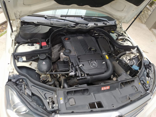 Mercedes Benz C250 Blue Efficiency 2013