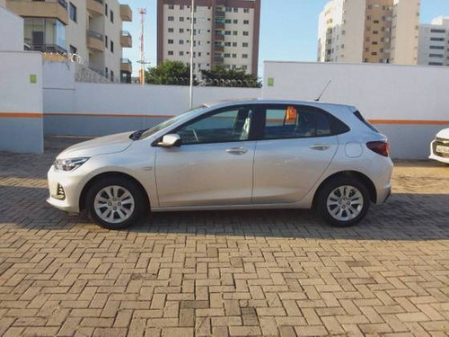 Imagem 8 de 9 de Chevrolet Onix 1.0 Flex Lt Manual