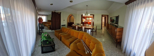 Imagen 23 de 30 de Chalet Impecable Estado Y Calidad De Construcción