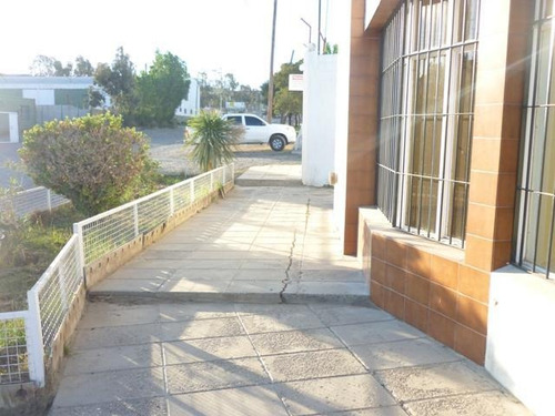 Imagen 12 de 30 de Edificio Comercial - Barrio Industrial
