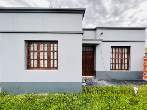 Casa Residencial En  Pueblo De (torres). 