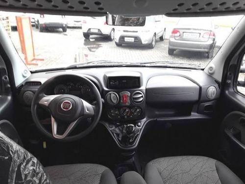 Imagem 5 de 9 de Fiat Doblò 1.8 Mpi Essence 7l 16v Flex 4p Manual