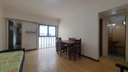 Venta - Departamento Dos Ambientes Internos - Entre Rios 2364 - Plaza Colon