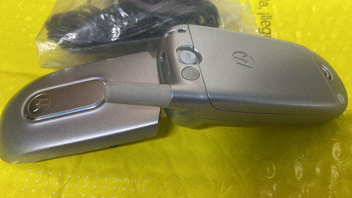 Motorola Flip V170 Raro Impecable. Color Gris Plata Leer!!! (Usado)