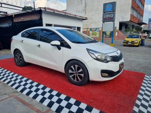 Kia Rio UB EX 1.4 AT