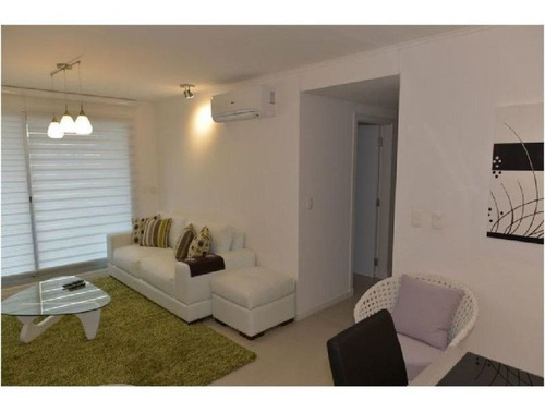 Apartamento En Alquiler Por Temporada De 2 Dormitorios En Playa Brava