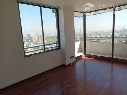 Departamento De 3 Dormitorios En Arriendo En Santiago