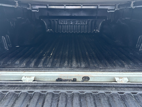 Nissan Frontier 2.3 Se Cd 4x2 Mt