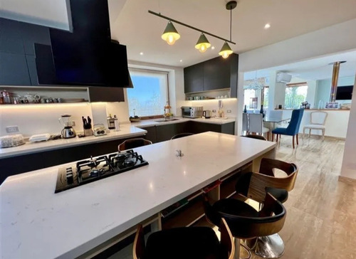 Vende Dueño: Casa De Lujo- Piscina, Jacuzzi Y 7 Habitaciones