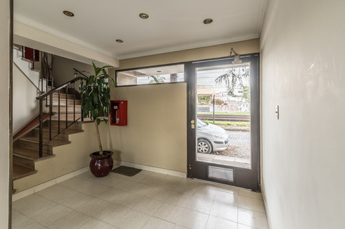 Departamento Tres Ambientes Villa Del Parque Planta Baja A La Calle Con Patio Cerrado