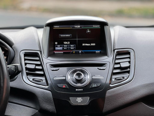 Imagen 18 de 25 de Ford Fiesta Kinetic Design 1.6 Titanium Powershift 120cv
