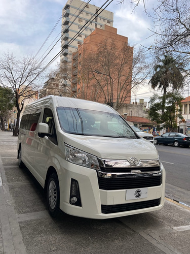 Toyota Hiace 2.8 Tdi Commuter 6at 14a