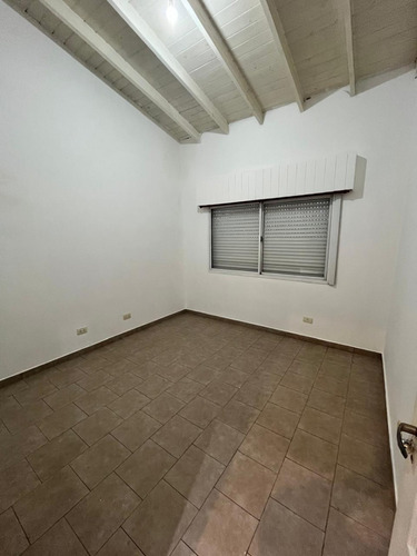 Alquiler Departamento De 3 Ambientes En Planta Alta Entrada Independiente !!!!