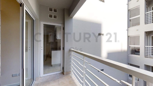 A Estrenar Departamento 3 Ambientes En Venta En Villa Crespo Parilla En Balcon