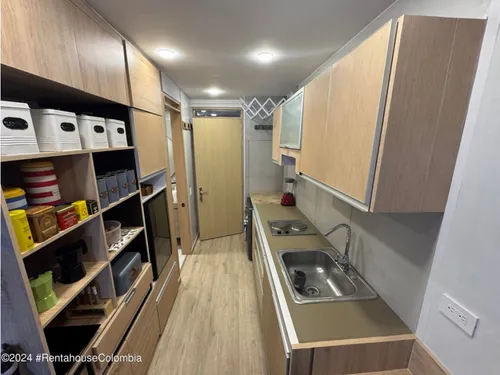 Apartamento En Bosque De Pinos Rah Co: 25-967