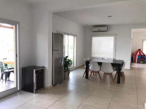 Venta Casa 4 Amb Y Escritorio En Lote Interno San Rafael Villanueva Tigre