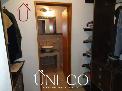 Imagen 11 de 16 de Venta Casa Con Jardín Y Pileta, Cinco (5) Ambientes, Barrio La Carolina, Ciudad De Córdoba.