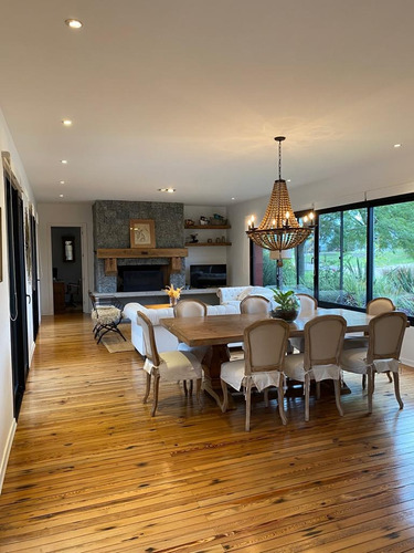 Imagen 3 de 21 de Espectacular Casa En Barrio Privado Carmel Única Por Su Diseño!