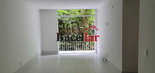 Imagem 1 de 15 de Venha Morar Junto A Natureza Num Dos Maiores Cartoes Postais Do Rio De Janeiro. Apartamento Amplo E Com Vista Para O Verde. Silêncio Total, Predio Com Infraestrutura. - Riap30260