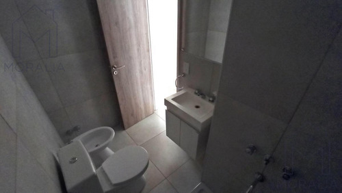 Imagen 9 de 30 de Departamento Dos Dormitorios Frente- República De La Sexta
