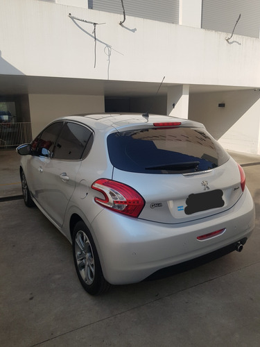 Peugeot 208 1.6 Feline