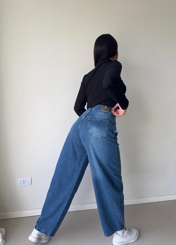 Pantalón Jean Baggy Azul Con Diseño Carlata
