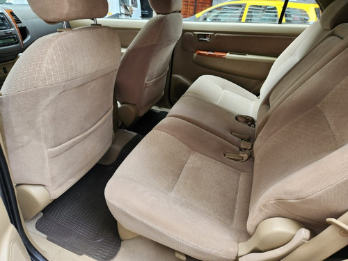 Imagen 11 de 13 de Toyota Sw4 3.0 L Srv 4x4 7 Asientos Muchos Accesorios!!