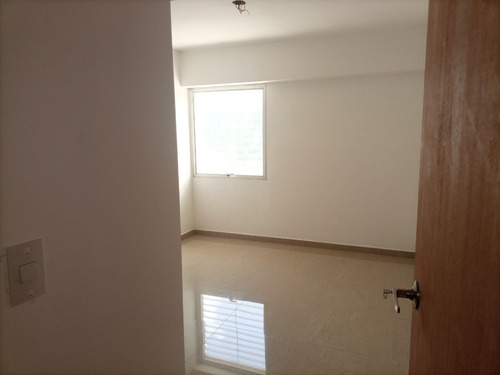 Imagen 3 de 13 de La Campiña Apartamento En Venta 116 M² Wr Millenium 115k