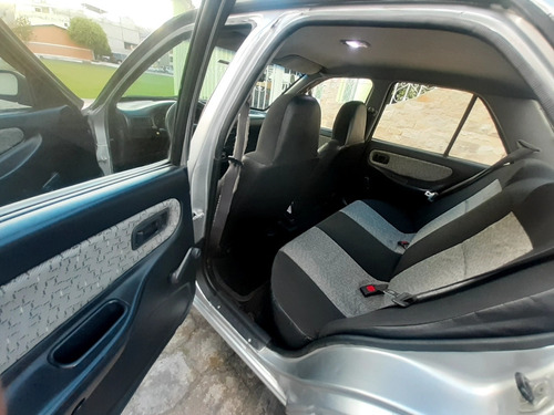 Imagen 5 de 8 de Nisan Sentra Automóvil