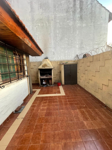 Imagen 15 de 16 de Casa En Esquina En Lote Propio