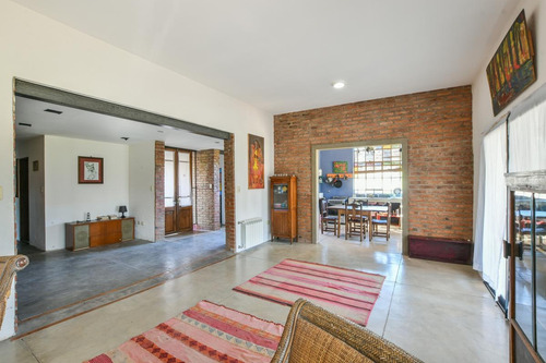 Imagen 7 de 23 de Casa De 2 Dormitorios En Venta Con Piscina, Calefacción Por Radiadores Hostal Del Sol