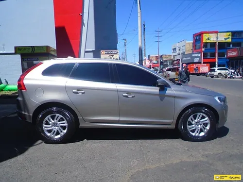 Volvo XC60 2.5 T5 Awd Kinetic