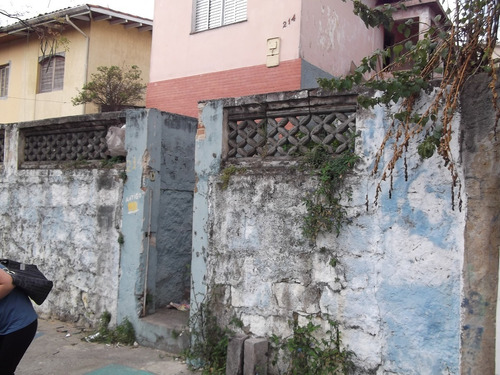 Casa Na Rua Do Ponto Final Do Ônibus Para O Centro - Mangalot