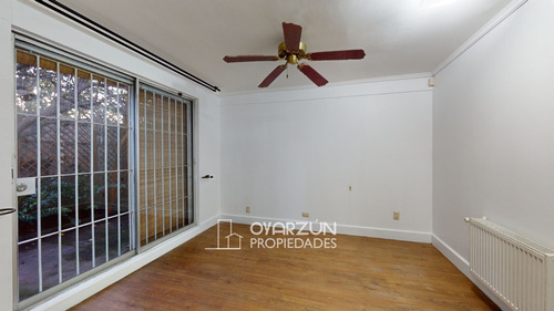 Casa En Venta De 4 Dormitorios 2 Baños 2 Estacionamientos