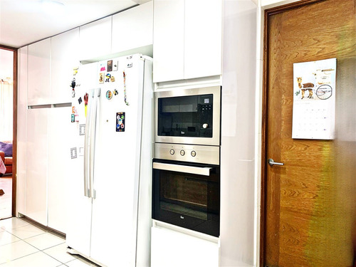 Casa En Arriendo De 4 Dorm. En Las Condes
