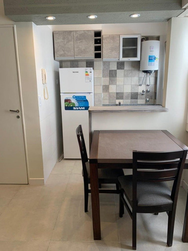 Imagen 2 de 14 de Departamento En Venta 1 Ambiente Reciclado Zona Plaza Colon De Mar Del Plata