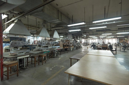 Edificio Industrial ( 3 Niveles) Venta San Martin Mls- 24-4971