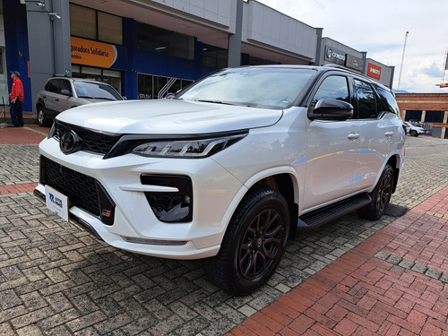 Toyota Fortuner 2.8 Gr-S 4X4 Diésel