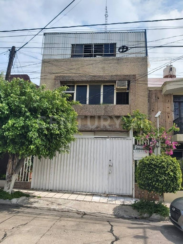 Venta De Local (maquila), Col. Jardines Alcalde, Guadalajara, Jalisco.