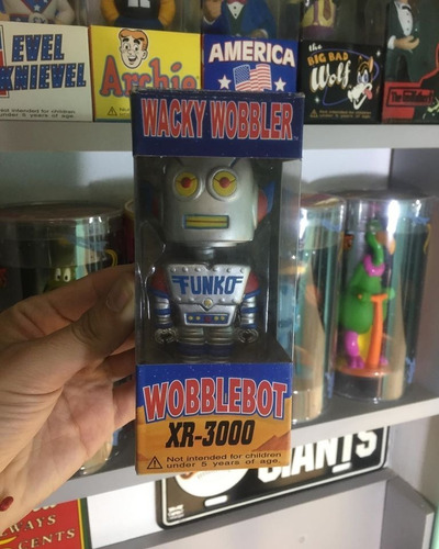 Funko Wacky Wobbler Robot Xr-3000 Descatalogado En Stock