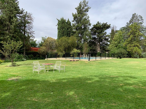 Imagen 6 de 12 de Quinta De Eventos Parrilla Pileta Casa De Huéspedes Quincho