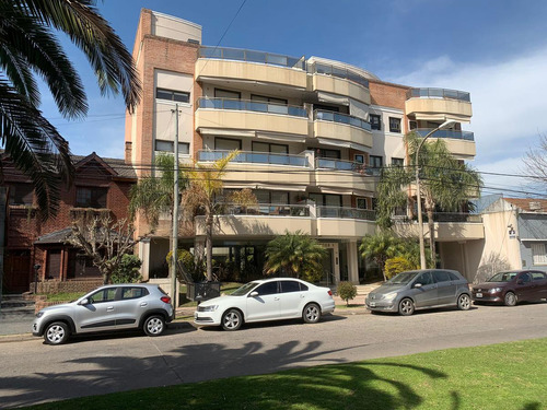 Venta - Departamento · Humberto Al 700