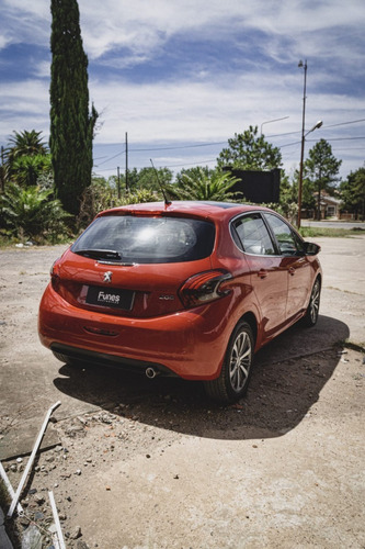 Imagen 2 de 22 de Peugeot 208 1.6 Feline 2018 70.000km