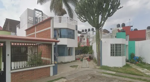 Venta De Casa En Uruapan, Col. Conjunto Habitacional Real Santa Rosa Infonavit