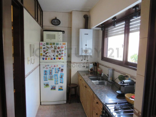 Imagen 9 de 21 de 53 Esquina 4. Departamento De 3 Dormitorios En Venta, La Plata.-