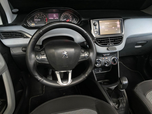 Peugeot 208 1.5 ALLURE 8V FLEX 4P MANUAL
