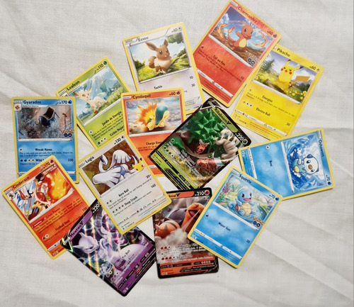 Pack De 39 Cartas Pokémon + Una V Además De Regalo Sorpresa