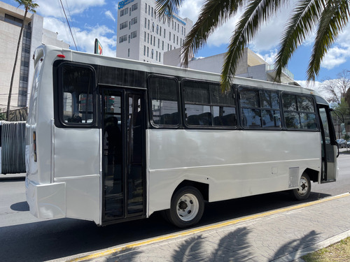 Microbús 35 Pasajeros Isuzu